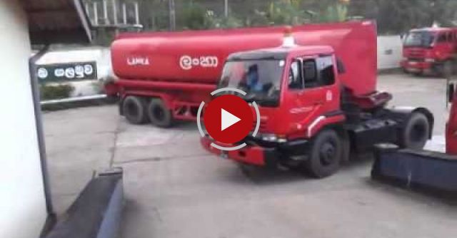 Fuel Truck Sharp U-turn