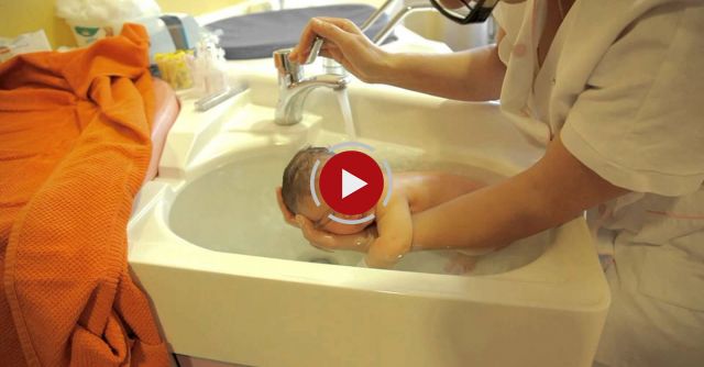 Video Of A Baby's First Bath