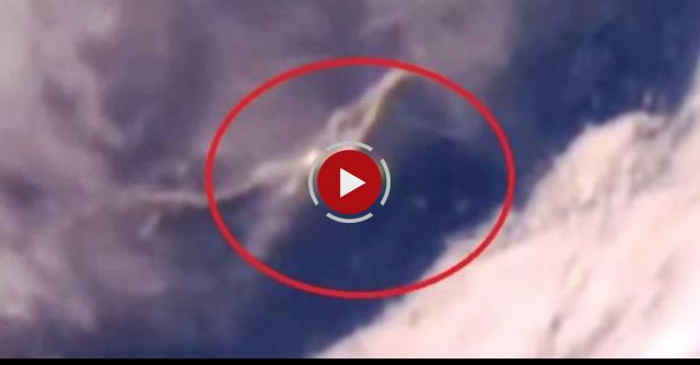 OBJECT Exits Earth & Meets With Second UFO In Orbit!