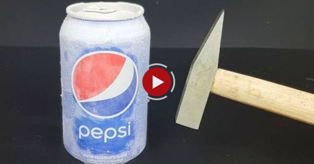 Science Experiment LIQUID NITROGEN Vs PEPSI